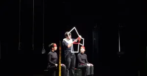 A teatro - L'IRRAZIONALE LEGGEREZZA DEI NUMERI di PACTA Arsenale dei Teatri- 11/16 anni - Immagine: 1