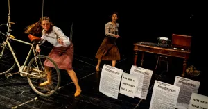 A teatro - DONNE NELLA RESISTENZA di ArteMista - 11/16 anni - Immagine: 1