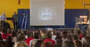 A scuola - SPORCELLI di delleAli Teatro - 6/11 anni - Immagine: 4